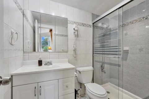 Copropriété à louer à Sunny Isles Beach, Floride: 2 chambres, 81.48 m2 № 2041499 - photo 24