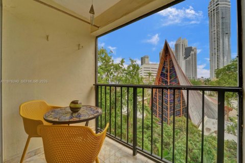 Copropriété à louer à Sunny Isles Beach, Floride: 2 chambres, 81.48 m2 № 2041499 - photo 25