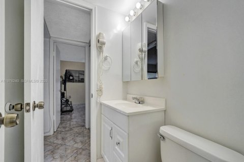 Copropriété à louer à Sunny Isles Beach, Floride: 2 chambres, 81.48 m2 № 2041499 - photo 17