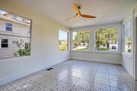 Casa en venta en Saint Petersburg, Florida, 4 dormitorios, 240.99 m2 № 1907826 - foto 15