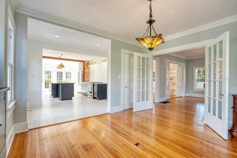 Casa en venta en Saint Petersburg, Florida, 4 dormitorios, 240.99 m2 № 1907826 - foto 7