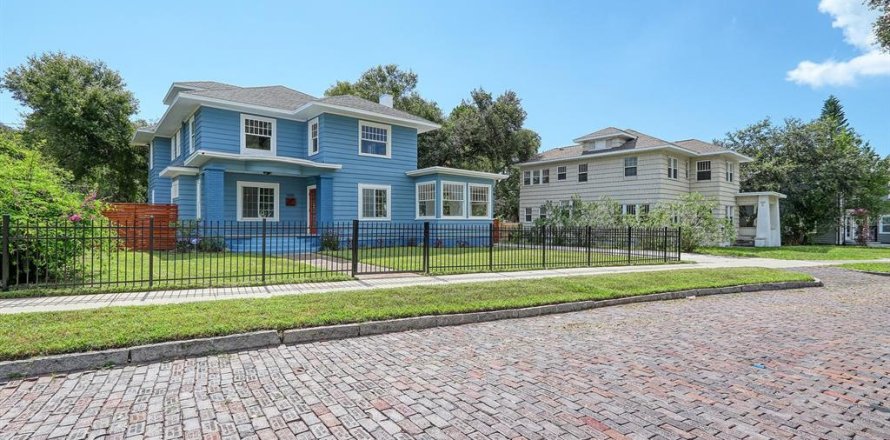 Casa en Saint Petersburg, Florida 4 dormitorios, 240.99 m2 № 1907826