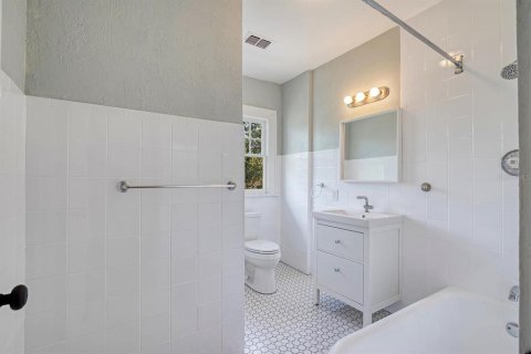 Casa en venta en Saint Petersburg, Florida, 4 dormitorios, 240.99 m2 № 1907826 - foto 19