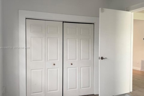 Снять в аренду виллу или дом в Мирамар, Флорида 3 спальни, 101.64м2, № 1997987 - фото 12