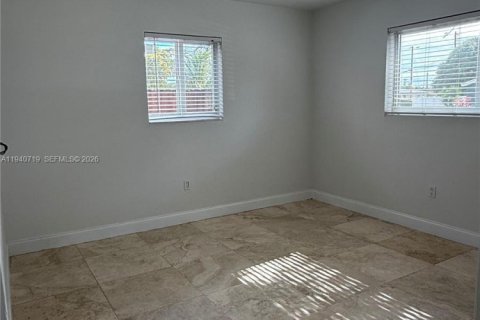 Снять в аренду виллу или дом в Мирамар, Флорида 3 спальни, 101.64м2, № 1997987 - фото 11