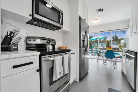 Villa ou maison à vendre à Fort Lauderdale, Floride: 3 chambres, 100.33 m2 № 1995792 - photo 7