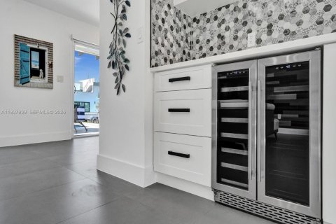 Villa ou maison à vendre à Fort Lauderdale, Floride: 3 chambres, 100.33 m2 № 1995792 - photo 22