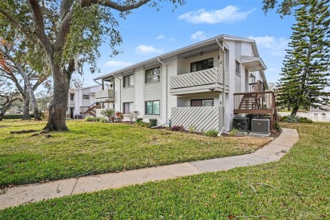 Condominio en Hudson, Florida, 2 dormitorios № 2105571