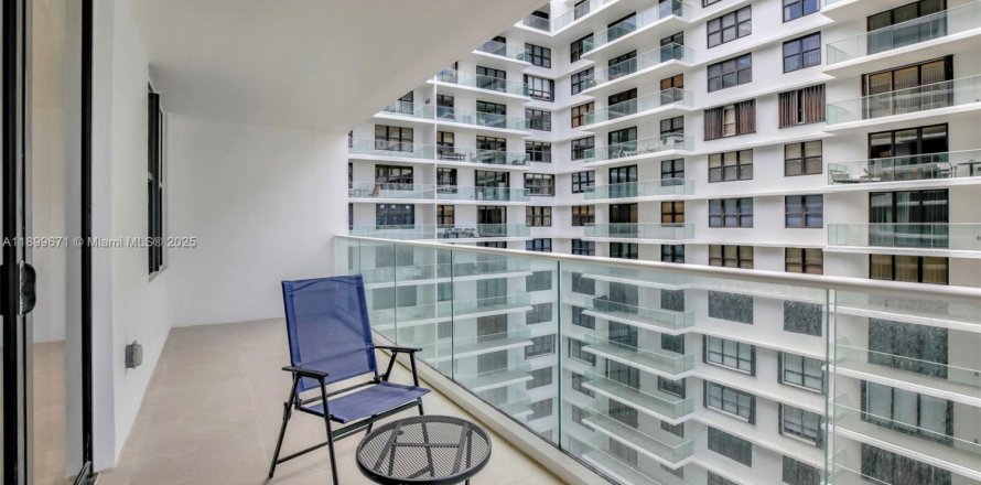 Condominio en Bal Harbour, Florida, 2 dormitorios  № 1951278