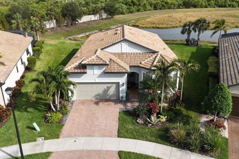 House in Sarasota, Florida 3 bedrooms, 185.06 sq.m. № 1683118 - photo 1