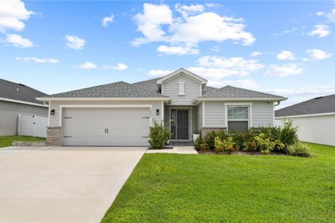 House in Lakeland, Florida 4 bedrooms, 190.08 sq.m. № 1917684 - photo 1