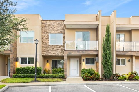 Adosado en venta en Kissimmee, Florida, 3 dormitorios, 202.62 m2 № 1873646 - foto 1