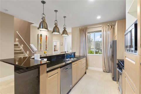 Adosado en venta en Kissimmee, Florida, 3 dormitorios, 202.62 m2 № 1873646 - foto 10