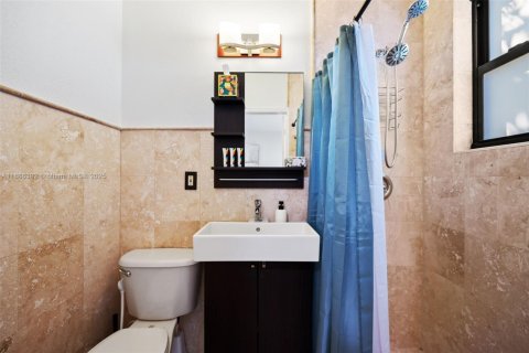 Купить виллу или дом в Майами, Флорида 3 спальни, 159.42м2, № 1938578 - фото 15