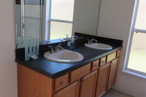 Casa en venta en Davenport, Florida, 5 dormitorios, 217.86 m2 № 1561349 - foto 7