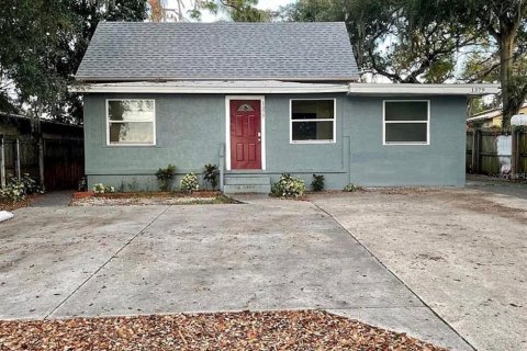 Propiedad comercial en Clearwater, Florida 5 dormitorios, 148.92 m2 № 2104507