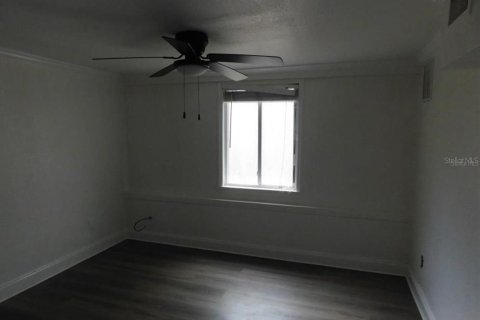 Propiedad comercial en venta en Clearwater, Florida, 5 dormitorios, 148.92 m2 № 2104507 - foto 4