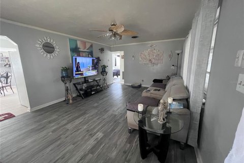 Villa ou maison à vendre à Frostproof, Floride: 2 chambres, 97.73 m2 № 1853018 - photo 5