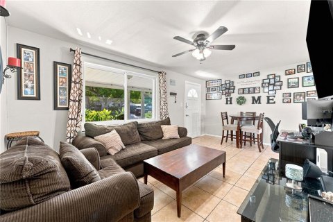 Casa en venta en Saint Petersburg, Florida, 3 dormitorios, 103.86 m2 № 2314479 - foto 7