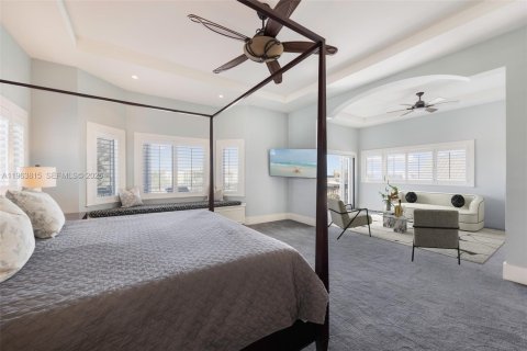 House in Key Largo, Florida 4 bedrooms, 297.1 sq.m. № 2028854 - photo 12