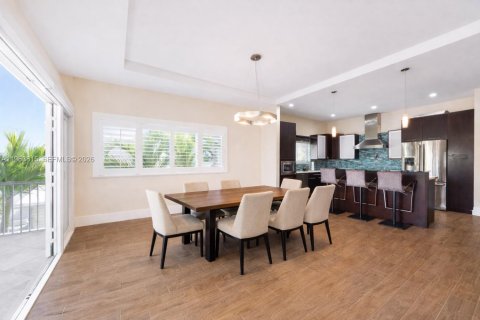 House in Key Largo, Florida 4 bedrooms, 297.1 sq.m. № 2028854 - photo 6