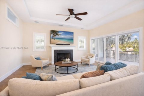 House in Key Largo, Florida 4 bedrooms, 297.1 sq.m. № 2028854 - photo 5