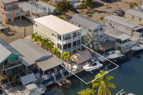 House in Key Largo, Florida 4 bedrooms, 297.1 sq.m. № 2028854 - photo 25