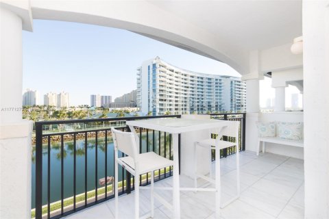 Condo in Aventura, Florida, 2 bedrooms  № 1943571 - photo 1