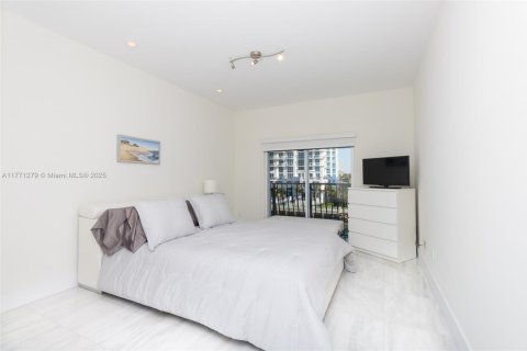 Condo in Aventura, Florida, 2 bedrooms  № 1943571 - photo 9