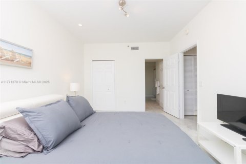 Condo in Aventura, Florida, 2 bedrooms  № 1943571 - photo 7