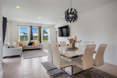 Villa ou maison à vendre à Orlando, Floride: 4 chambres, 194.35 m2 № 1658234 - photo 9