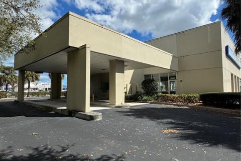 Propiedad comercial en alquiler en Stuart, Florida № 1574981 - foto 1
