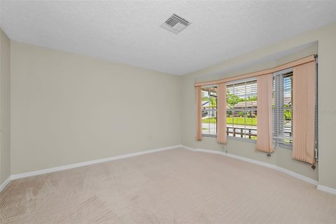 House in New Port Richey, Florida 2 bedrooms, 121.52 sq.m. № 2151601 - photo 15