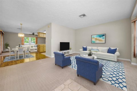 House in New Port Richey, Florida 2 bedrooms, 121.52 sq.m. № 2151601 - photo 14