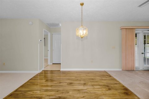 House in New Port Richey, Florida 2 bedrooms, 121.52 sq.m. № 2151601 - photo 24
