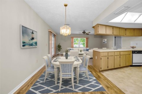 House in New Port Richey, Florida 2 bedrooms, 121.52 sq.m. № 2151601 - photo 22