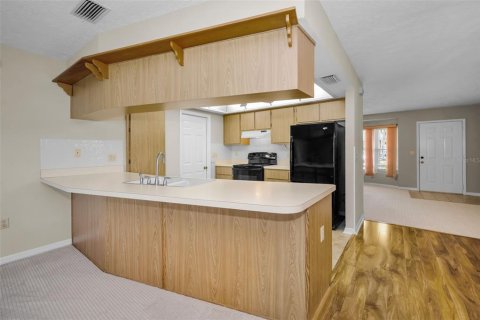 House in New Port Richey, Florida 2 bedrooms, 121.52 sq.m. № 2151601 - photo 27
