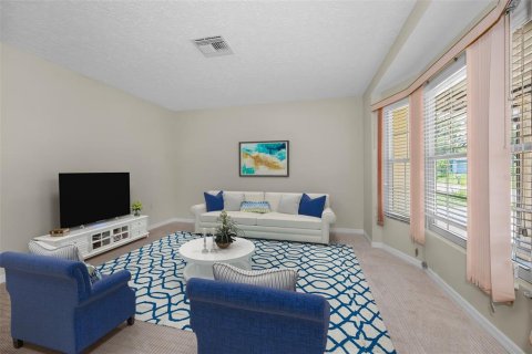 House in New Port Richey, Florida 2 bedrooms, 121.52 sq.m. № 2151601 - photo 12