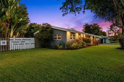 House in Wilton Manors, Florida 3 bedrooms, 165.37 sq.m. № 1874783 - photo 26