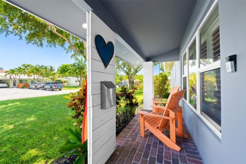 House in Wilton Manors, Florida 3 bedrooms, 165.37 sq.m. № 1874783 - photo 30