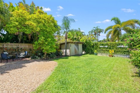House in Wilton Manors, Florida 3 bedrooms, 165.37 sq.m. № 1874783 - photo 3