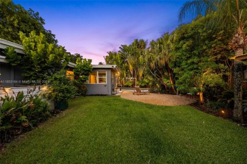 House in Wilton Manors, Florida 3 bedrooms, 165.37 sq.m. № 1874783 - photo 27