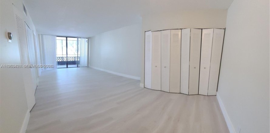 Condo à Lauderhill, Floride, 1 chambre  № 2008022