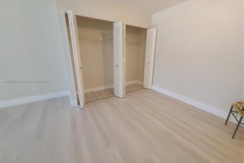 Copropriété à louer à Lauderhill, Floride: 1 chambre, 76.37 m2 № 2008022 - photo 11