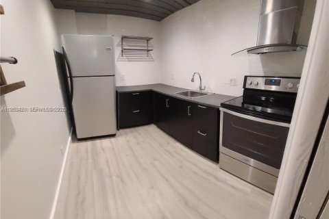 Copropriété à louer à Lauderhill, Floride: 1 chambre, 76.37 m2 № 2008022 - photo 5