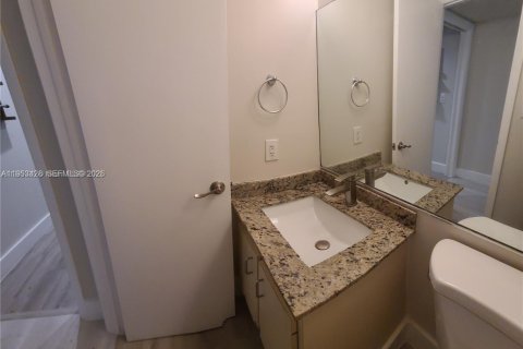 Copropriété à louer à Lauderhill, Floride: 1 chambre, 76.37 m2 № 2008022 - photo 7