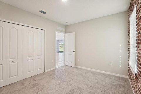 House in Indian lake estates, Florida 4 bedrooms, 187.48 sq.m. № 2097192 - photo 17