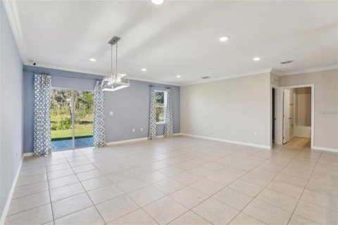 House in Indian lake estates, Florida 4 bedrooms, 187.48 sq.m. № 2097192 - photo 3