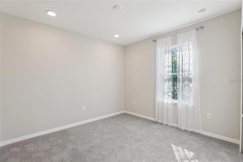 House in Indian lake estates, Florida 4 bedrooms, 187.48 sq.m. № 2097192 - photo 13