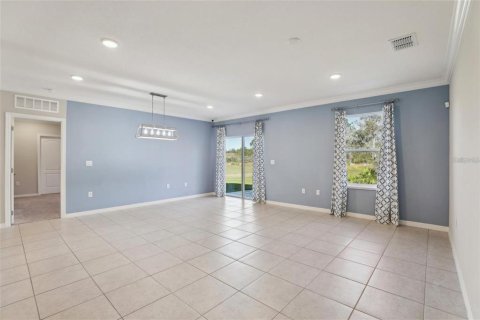 House in Indian lake estates, Florida 4 bedrooms, 187.48 sq.m. № 2097192 - photo 5